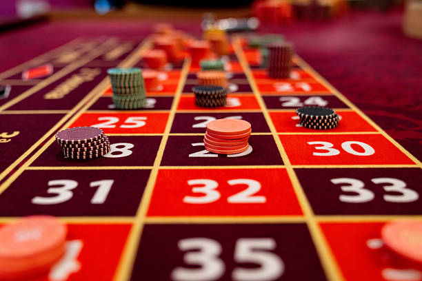 Paytable view Paytable and bet selection screen